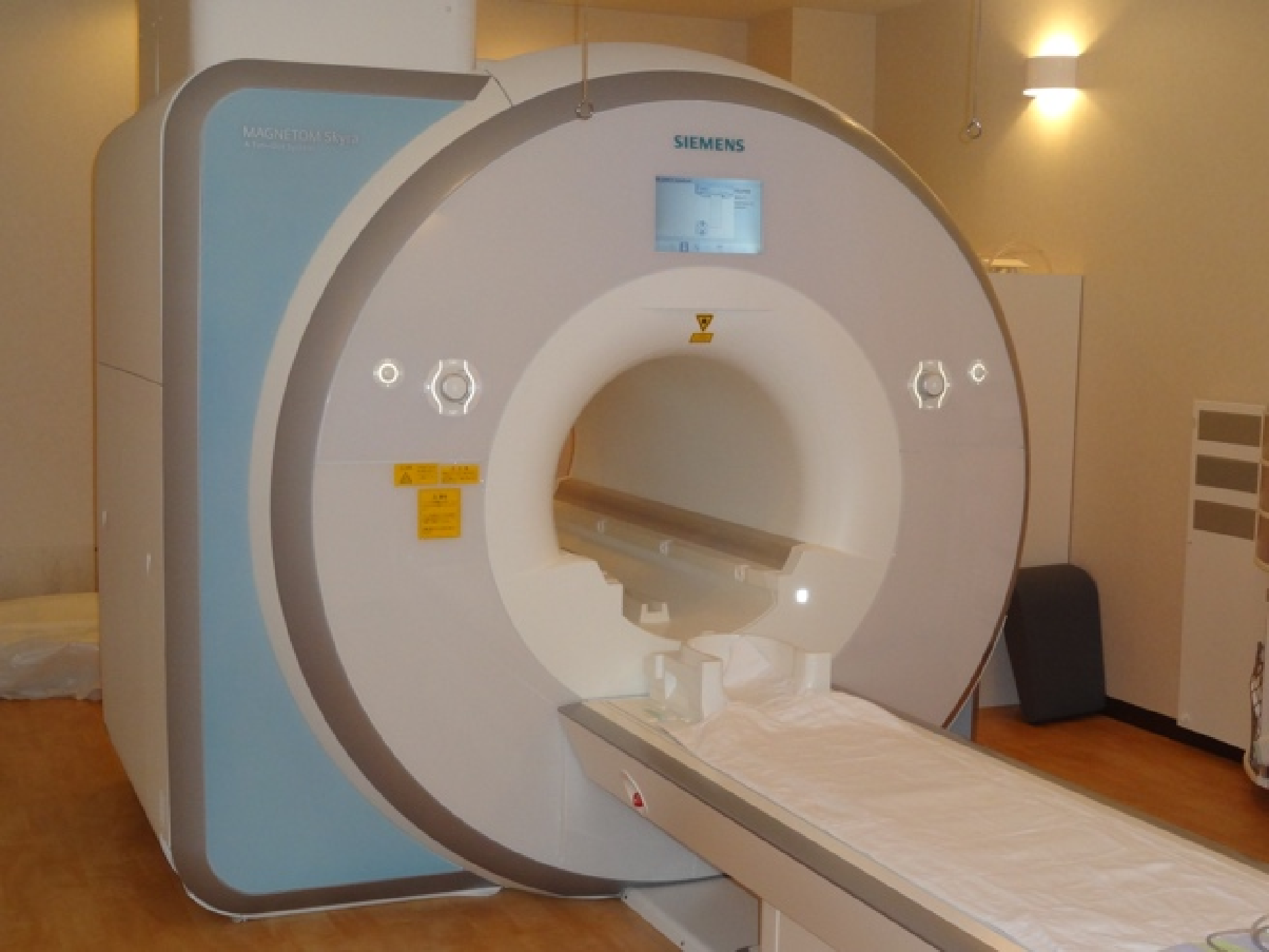 図1 トンネル型MRI